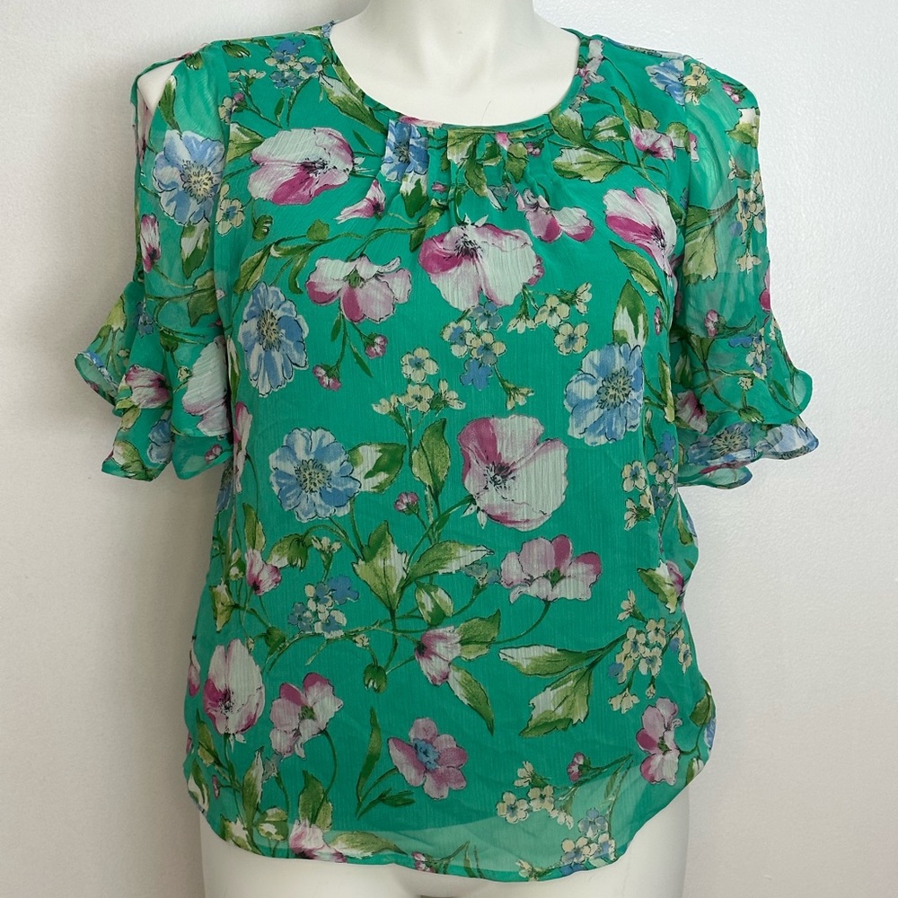 Women’s Roz & Ali short sleeve blouse. Size medium.